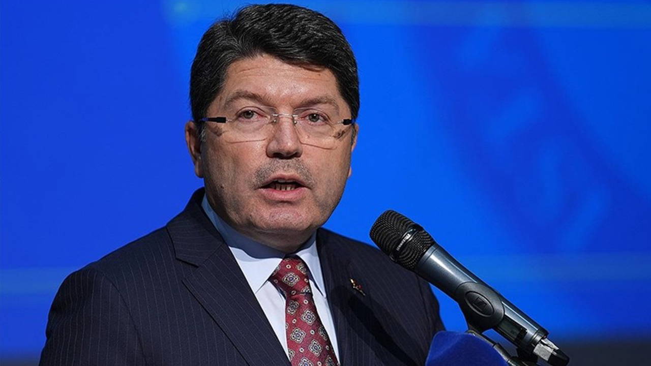 adalet bakani tunc yargi sistemini boyle ovdu bugun yolsuzluktan da teroristten de hesap soruluyor Gcjmgcul