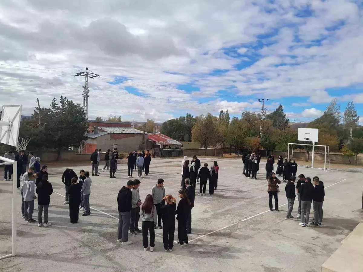 aydintepedeki okullarda afet tatbikati gerceklestirildi Qx1vpNzG.jpg