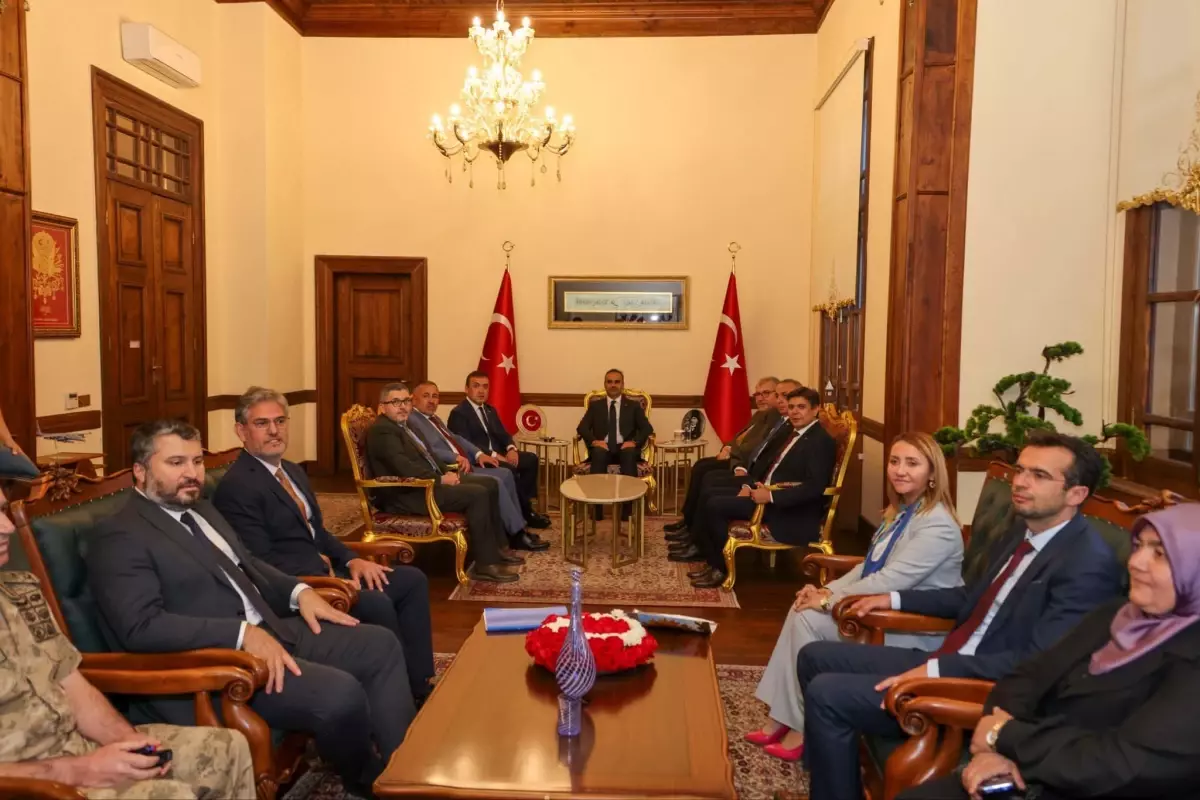 bakan kacir valilik ziyaretinde lvqLmy7F