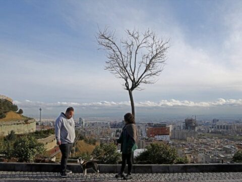 Tahran’da Günlük Hayat: Savaşın Etkileri Arasında Umut ve Endişe