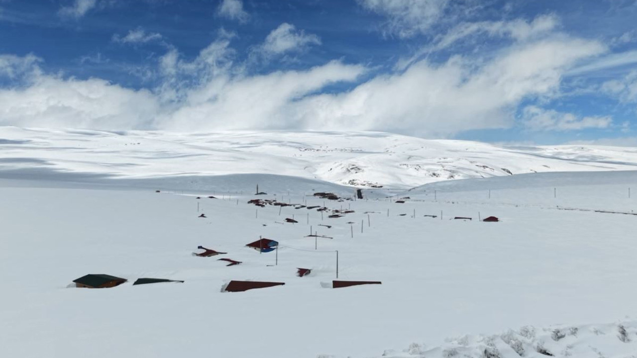 Kışın Geri Dönüşü: Bahar Beklerken Karla Kaplı Manzaralar