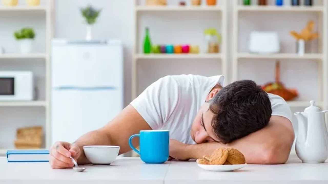 Yemek Sonrası Uykusuzluğa Sebep Olan İnsülin Direnci